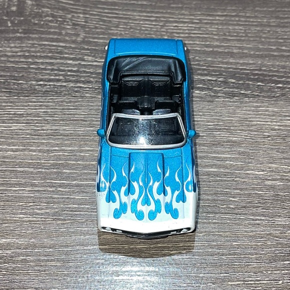 JADA TOYS 1967 CHEVY CAMARO Convertible Blue White Flames Diecast 1/64 - Picture 6 of 8